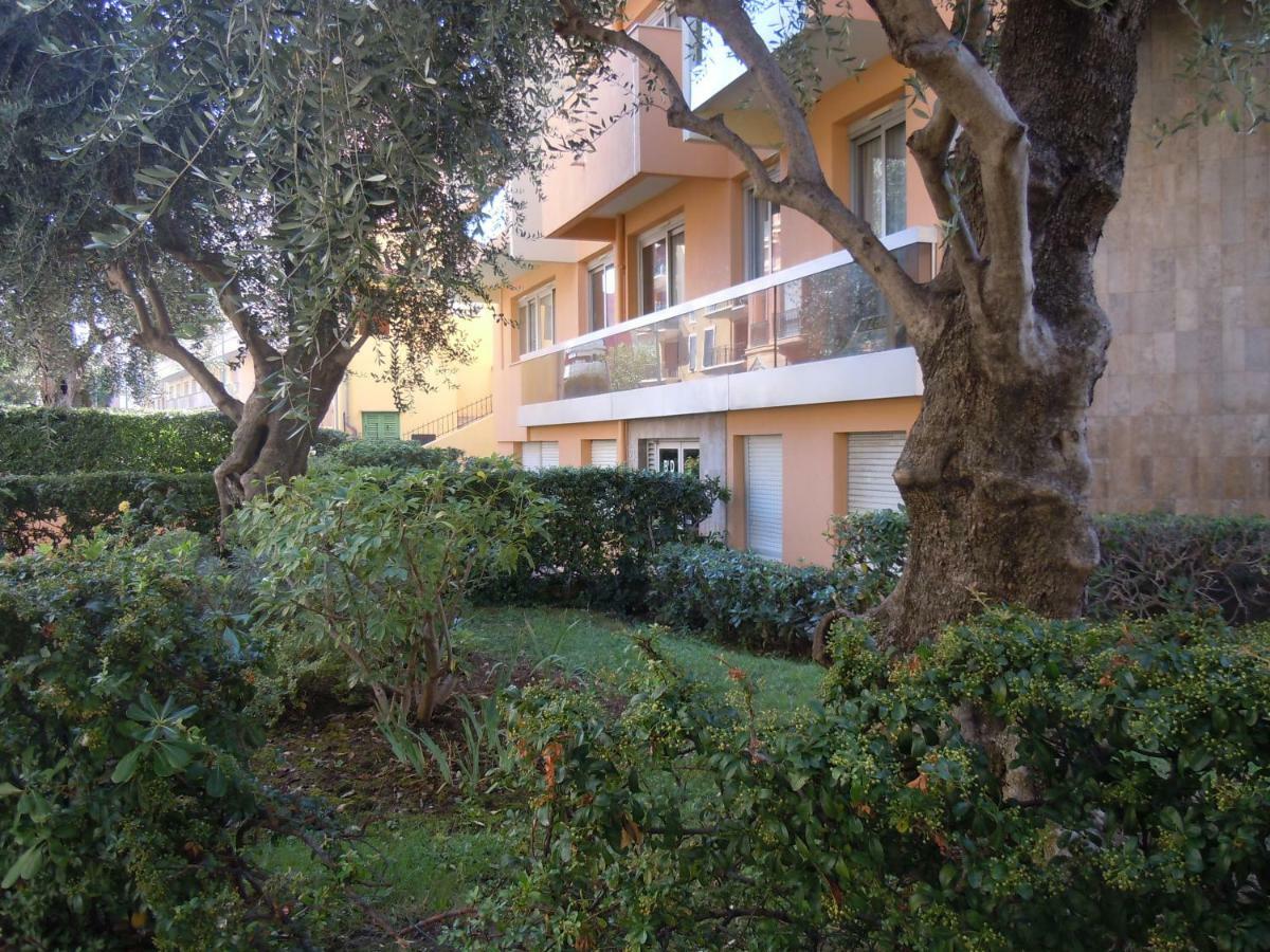 Residence Le Mediterranee Menton Eksteriør billede