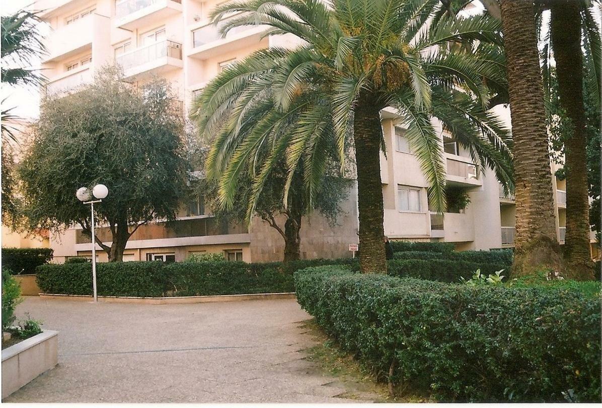 Residence Le Mediterranee Menton Eksteriør billede
